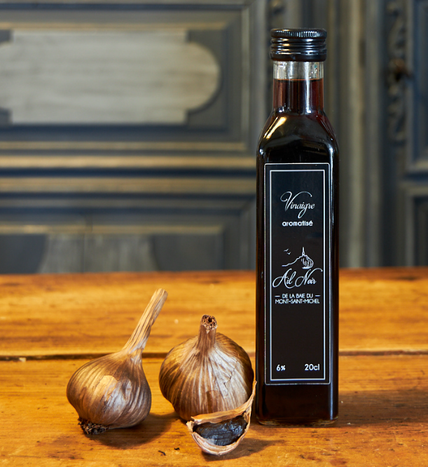 Vinaigre à l'ail noir